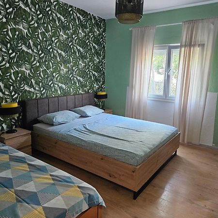 Apartmani Ljuba Rogoznica  Luaran gambar
