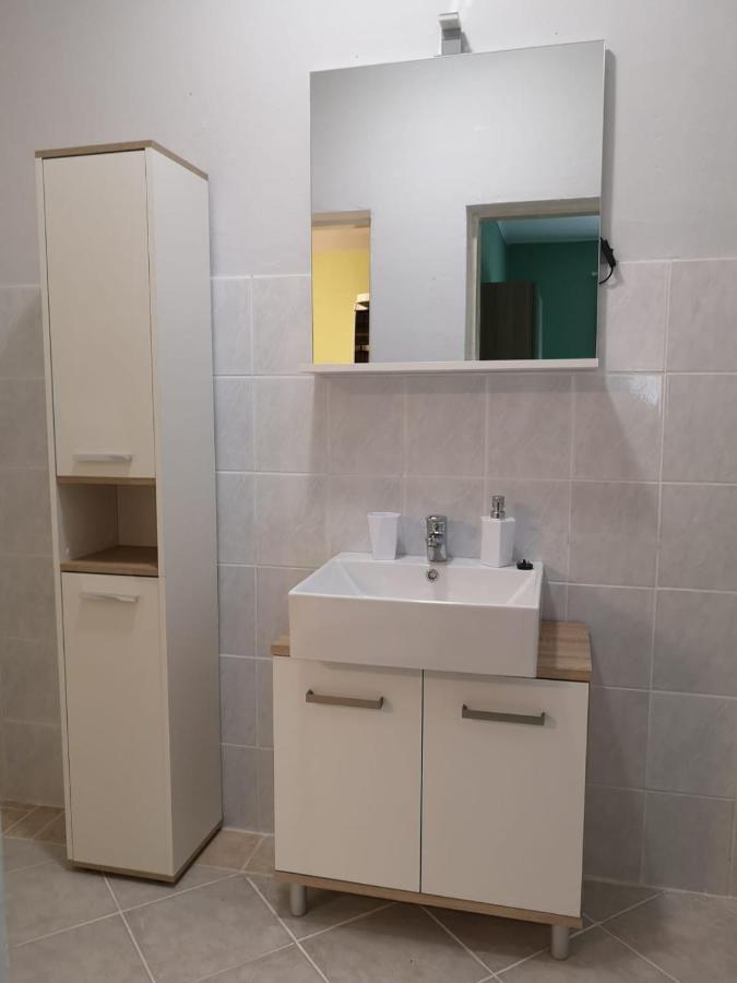Apartmani Ljuba Rogoznica  Luaran gambar