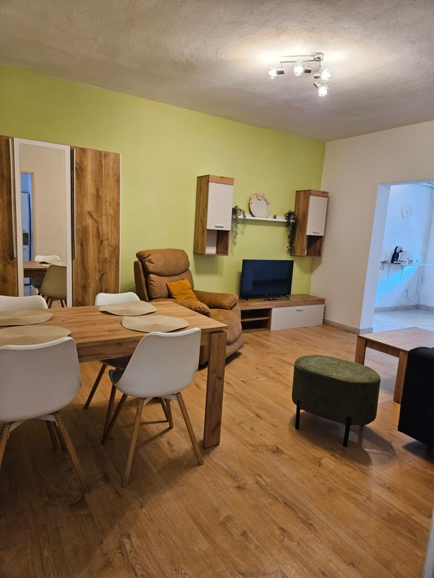 Apartmani Ljuba Rogoznica  Luaran gambar